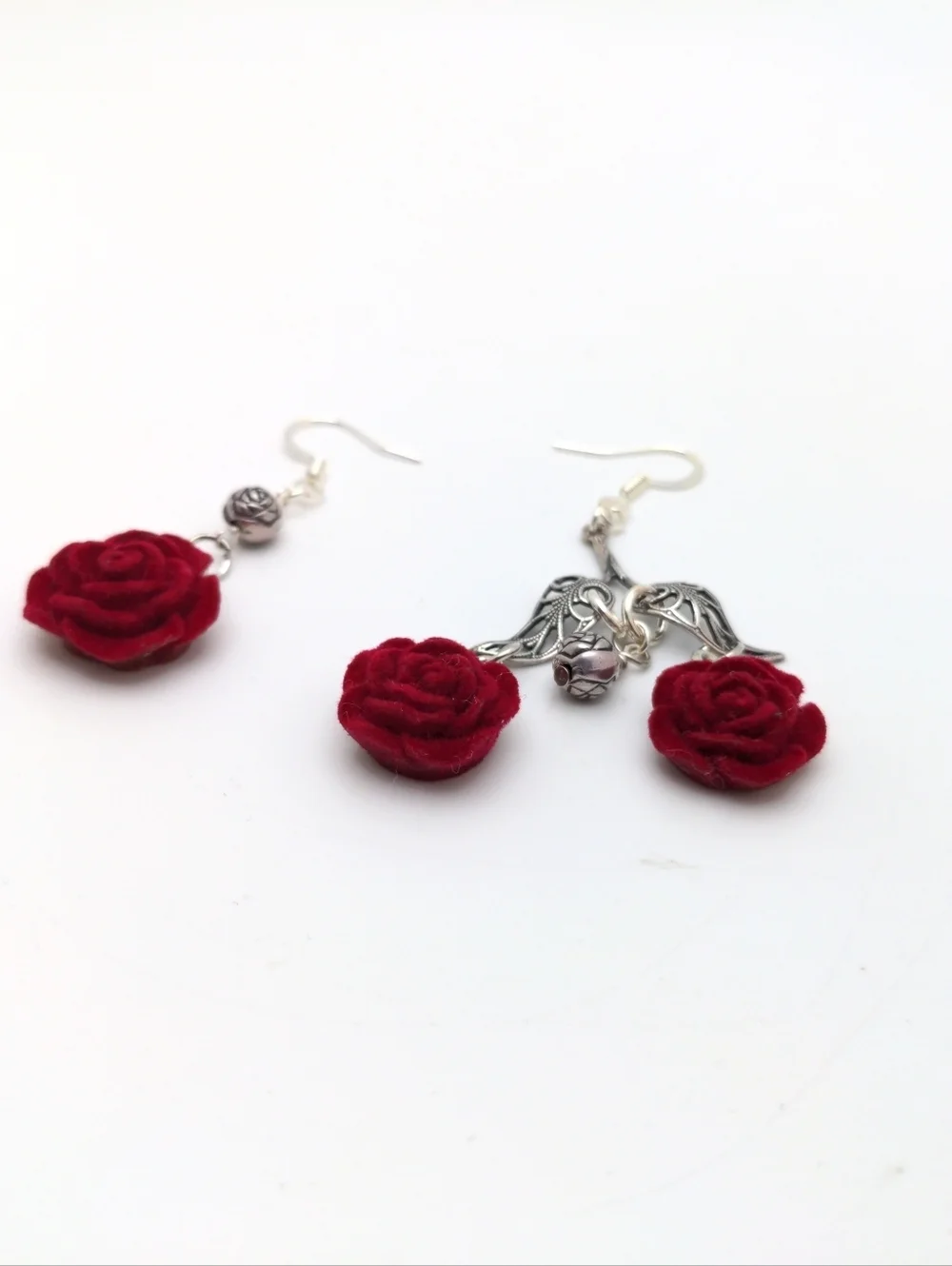 381MIDALANE Assymmetrical Flocked Red Rose Earrings